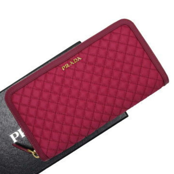 Prada zip long Wallet pink nylon leather - Picture 1 of 3